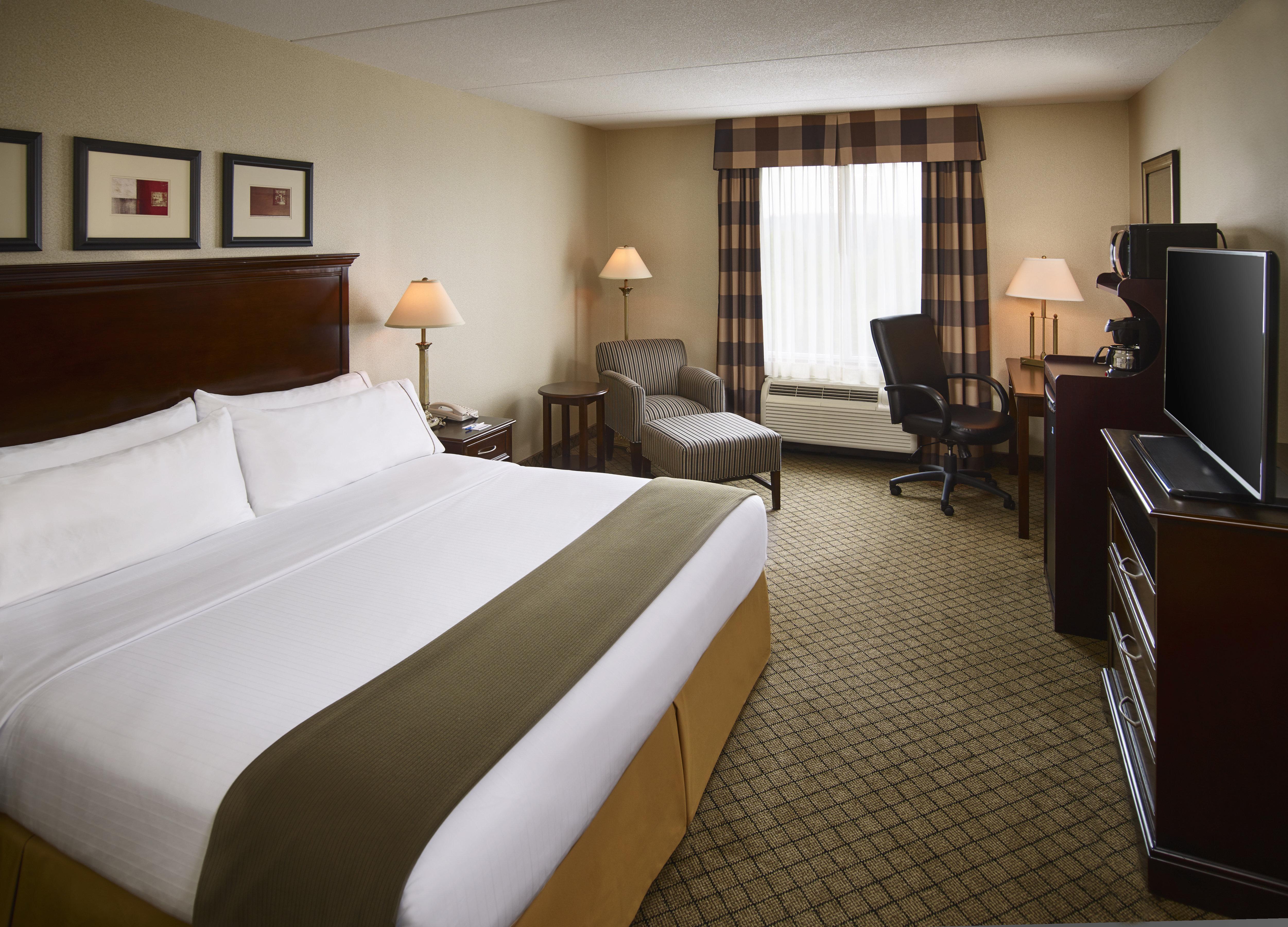 Holiday Inn Express & Suites Huntsville, An Ihg Hotel Exterior photo